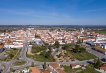 Reguengos de Monsaraz cria banco de fraldas, ajuda no arrendamento dos jovens e apoia gestão dos lares de idosos